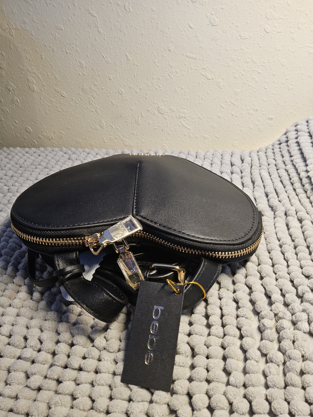 NWT bebe Black Heart Crossbody Bag - Picture 7 of 15